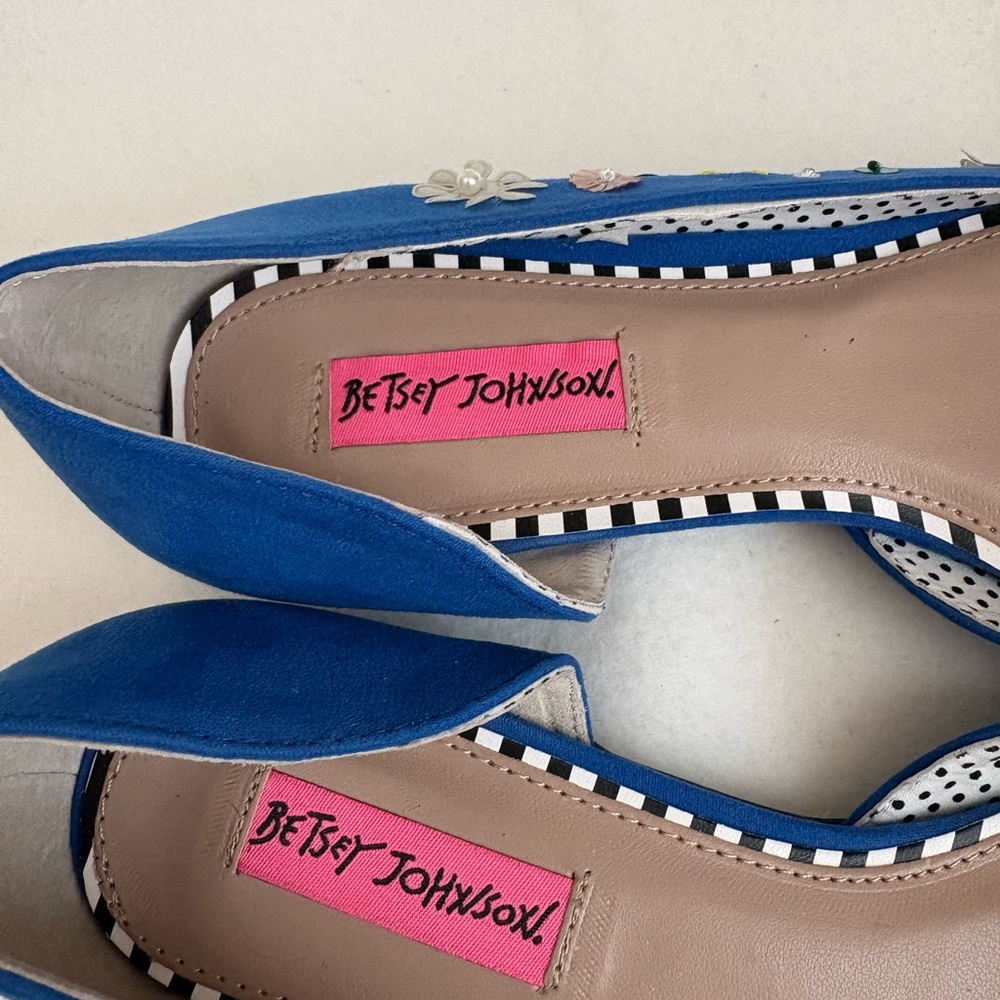 Betsey Johnson Embroidered Floral D’Orsay Flats - Picture 4 of 5